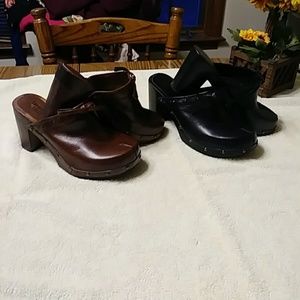 American Eagle Clogs